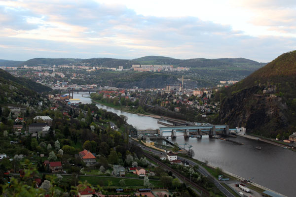 Ústí nad Labem z vyhlídky Vrkoč